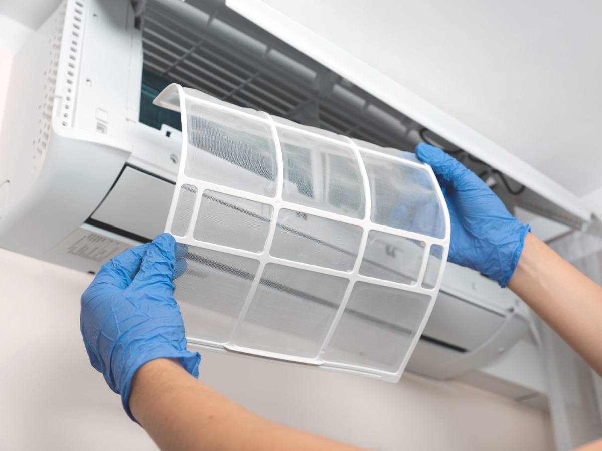 Limpeza e higienização do ar condicionado em Marília: saúde, cheiro e performance.